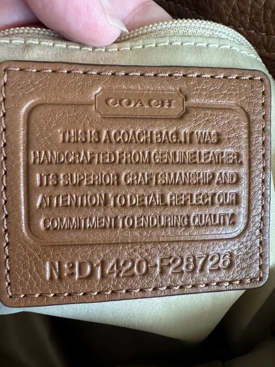 Coach Park Pebbled Leather Carrie Tote – Warm Brown with side pockets - Picture 7 of 11